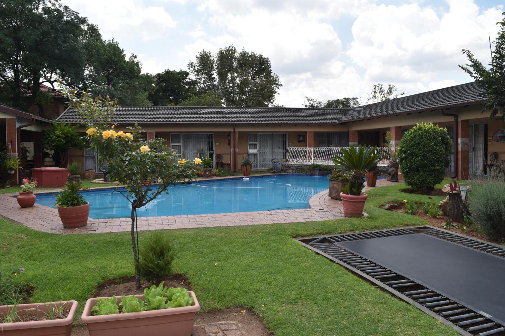 African Elephant Guesthouse Germiston Exterior foto